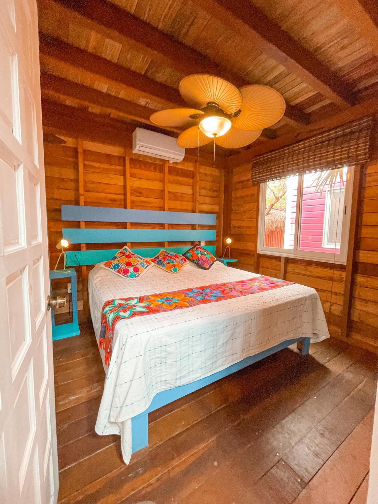 Whyknot Holbox Bed & Breakfast Exterior photo