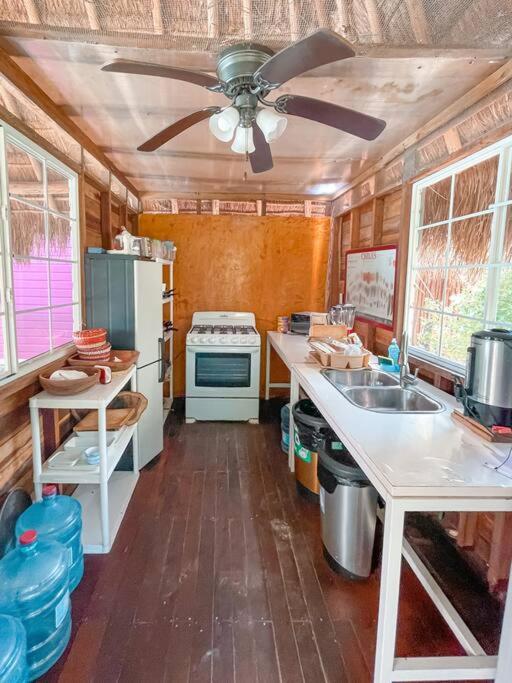 Whyknot Holbox Bed & Breakfast Exterior photo